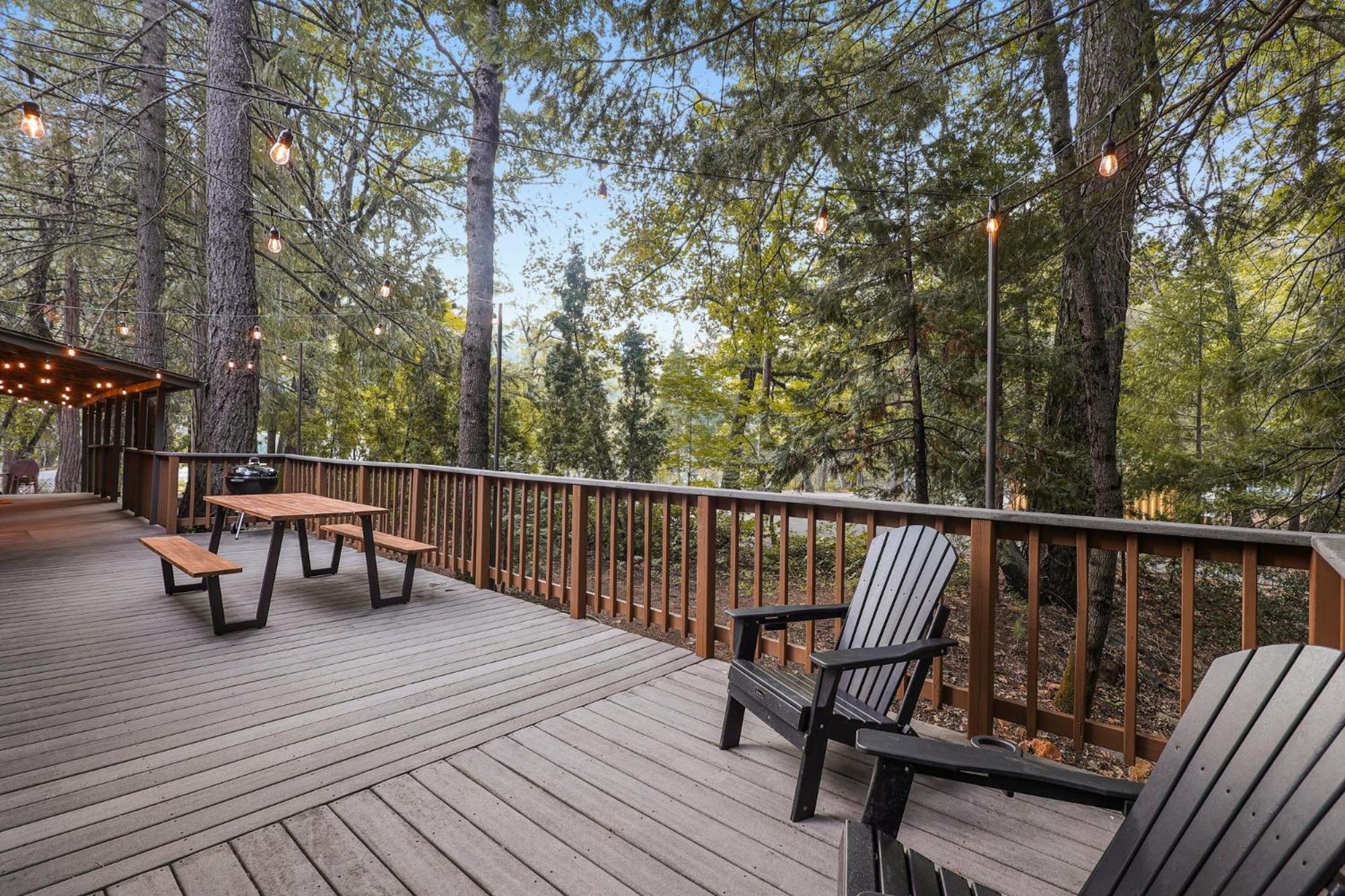 Cave Springs Resort Dunsmuir Buitenkant foto